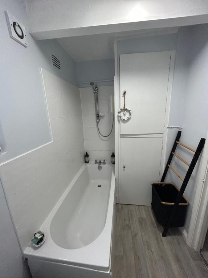 Acora'S Apartments 普里茅斯 外观 照片